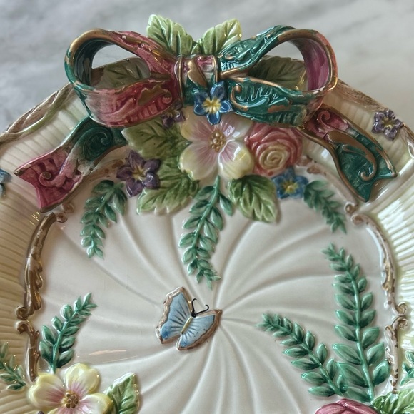 Vintage Fitz and Floyd Classics Embossed Plate - Picture 2 of 16